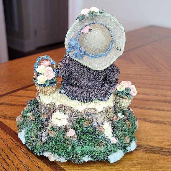 Boyds Bears Resin #2796SF Mrs.Tuttle "Stop & Smell The Roses" Music Box - Picture 9 of 10